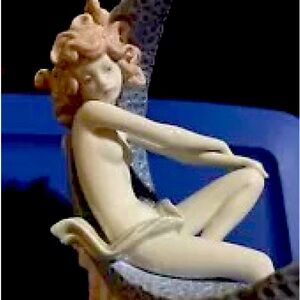 Lladró Moonglow retired